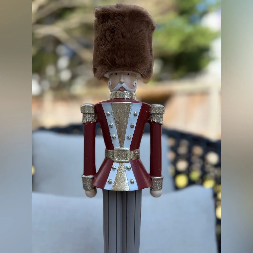 Frontgate Royal Guard Nutcracker Large - NWT - Picture 4 of 16